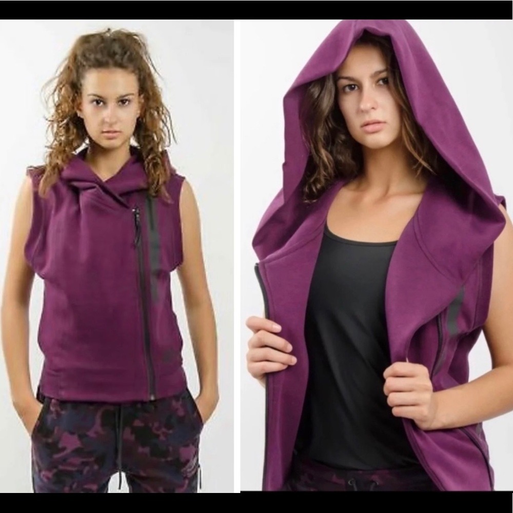 NIKE TECH FLEECE HOODED VEST